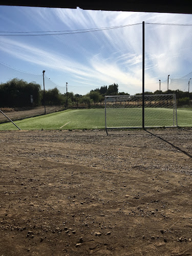 Opiniones de Canchas Los Alerces en Los Ángeles - Campo de fútbol