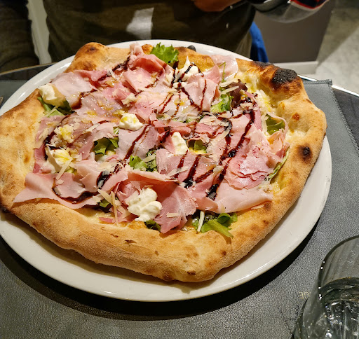 Lievita in Sarzana, Provincia della Spezia