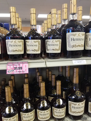 State Liquor Store «NH Liquor & Wine Outlet», reviews and photos, 500 Woodbury Ave, Portsmouth, NH 03801, USA