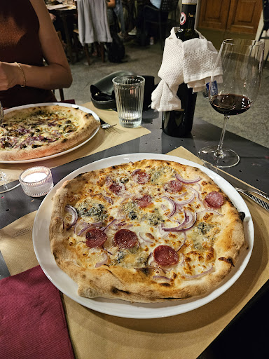 Lestro Pizza Restaurant in Brescia, Provincia di Brescia