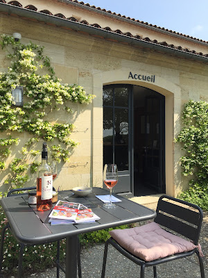 Magali & Thibaut Decoster - Vignobles et Art de Vivre - Saint-Emilion à Saint-Laurent-des-Combes
