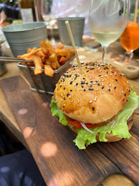 Hamburger du Restaurant français Le Cosmopolitain à Cadillac-sur-Garonne - n°8