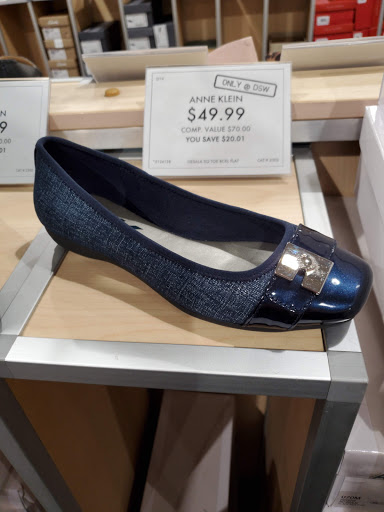 Shoe Store «DSW Designer Shoe Warehouse», reviews and photos, 3638 Welsh Rd, Willow Grove, PA 19090, USA