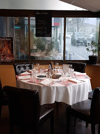 Atmosphère du Restaurant Le Bistro Aveyronnais à Le Perray-en-Yvelines - n°15