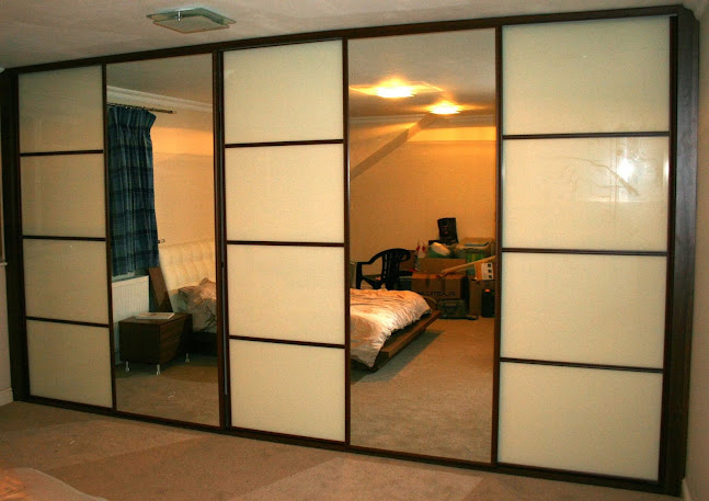 Reviews of Superglide Wardrobes in Swindon - Furniture store