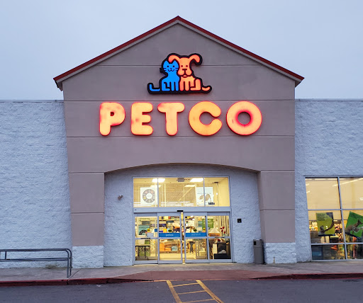 Petco Animal Supplies, 545 W Prien Lake Rd, Lake Charles, LA 70601, USA, 