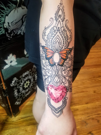 Explore bumble bee tattoo ideas, creative tattoo ideas in Livingston, available at Speakeasy Tattoo