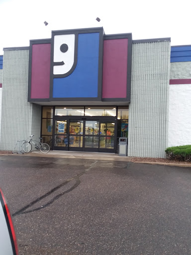 Thrift Store «Eau Claire Goodwill Retail Store & Training Center», reviews and photos