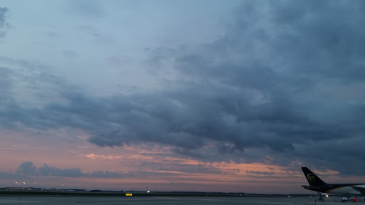 Courier Service «Ups Air Gateway Orlando», reviews and photos, 8975 Tradeport Dr, Orlando, FL 32827, USA