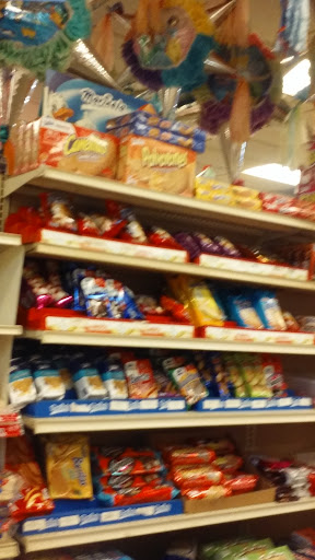 Grocery Store «Super Mercado La Montana», reviews and photos, 1905 Mountain View Ln # 100, Forest Grove, OR 97116, USA