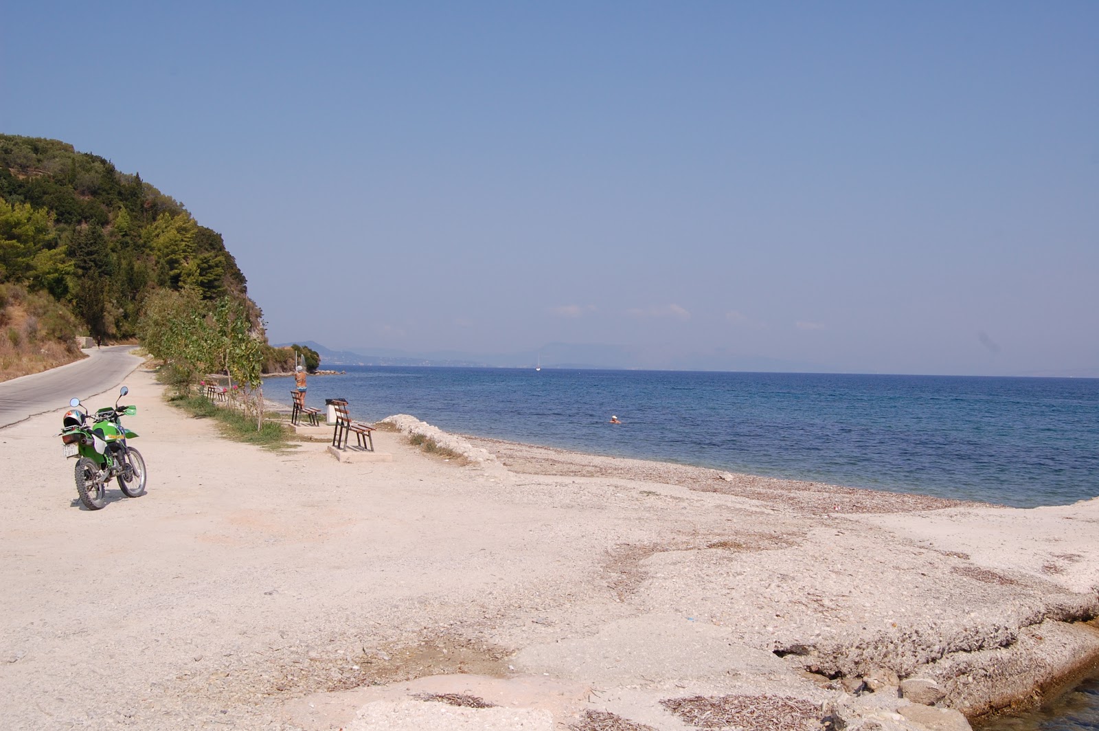 Photo de Paralia Petriti II avec plage sans baie