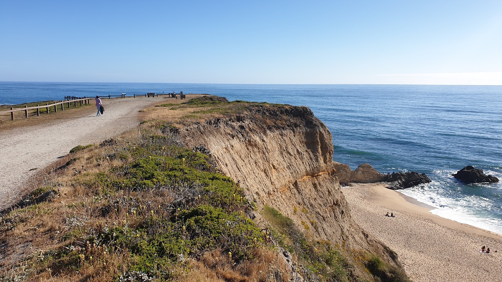 Cowell Ranch Beach'in fotoğrafı - rahatlamayı sevenler arasında popüler bir yer