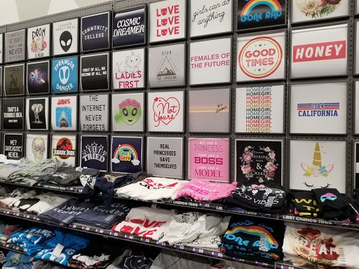 Variety Store «Five Below», reviews and photos, 533 S Broad St, Meriden, CT 06450, USA