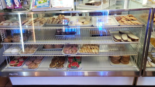El Pollito Bakery