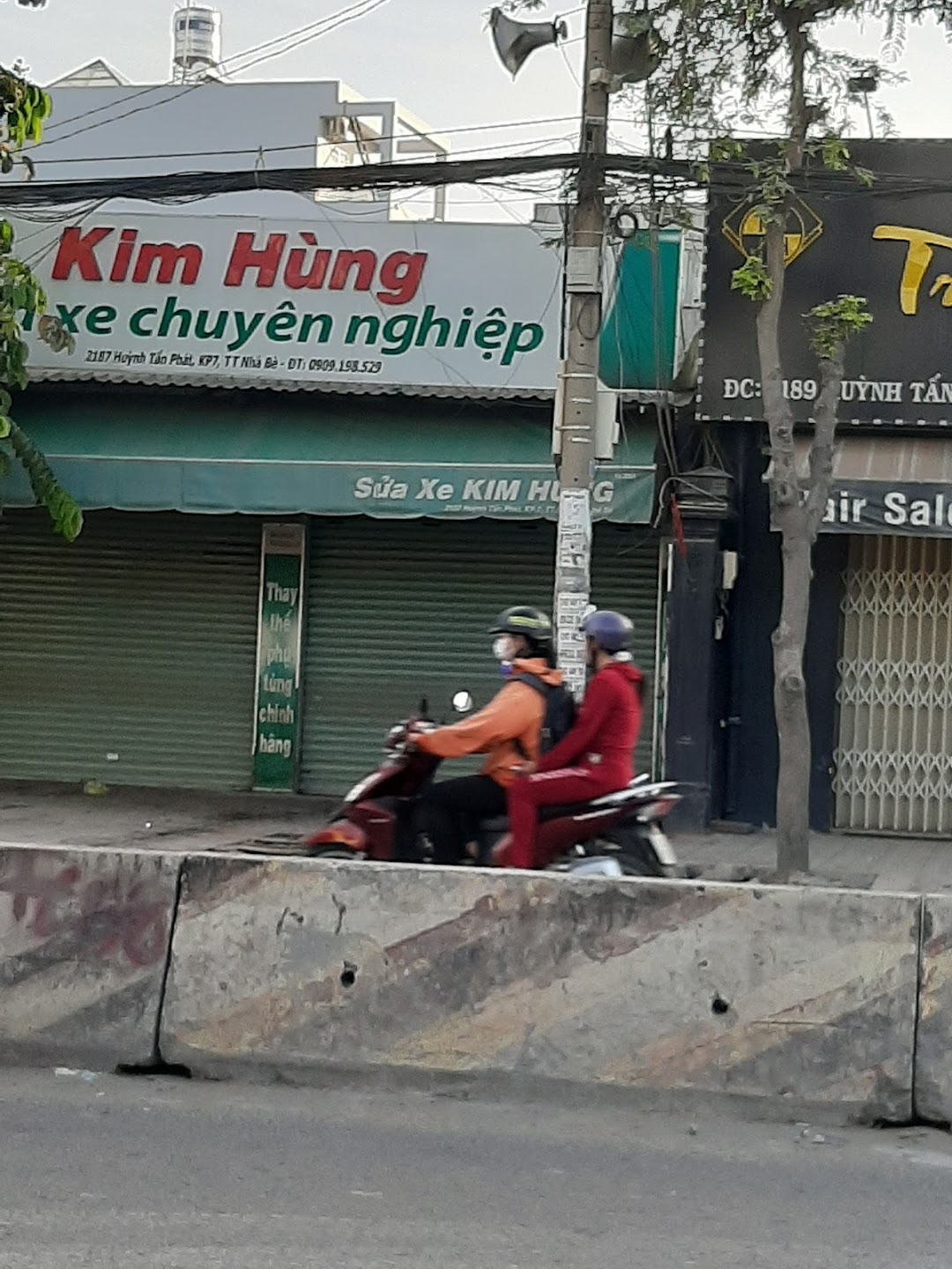 Tiệm sửa xe kim hùng