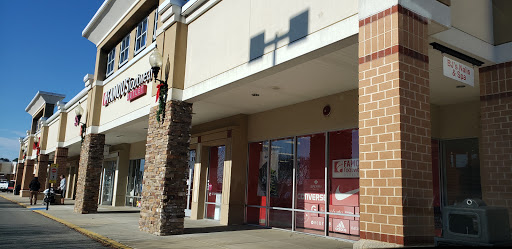 Shopping Mall «Queenstown Premium Outlets», reviews and photos, 441 Outlet Center Dr, Queenstown, MD 21658, USA