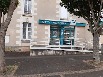 CREDIT AGRICOLE SAINT-JEAN-DE-SAUVES à Saint-Jean-de-Sauves