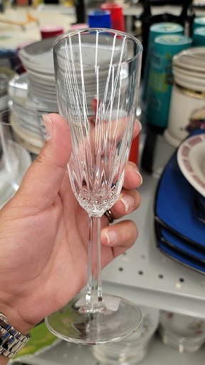 Thrift Store «Goodwill», reviews and photos