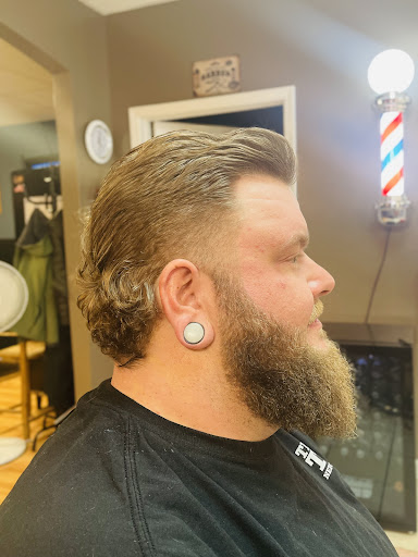 Barber Shop «Pastime Barber Shop & Pool Hall», reviews and photos, 116 S Maple St, Murfreesboro, TN 37130, USA