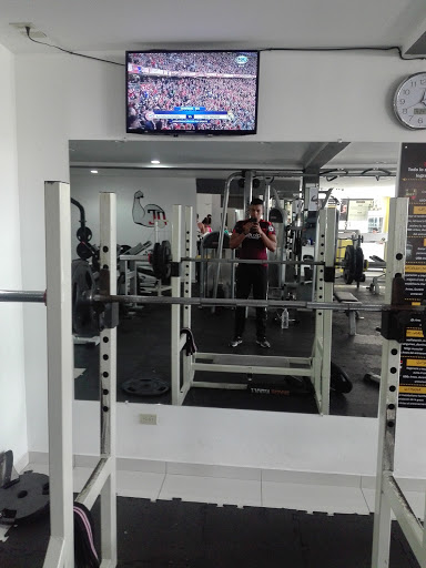 Lobo Fitness GYM - San Pedro Sula 21103, Honduras