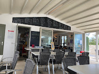 Atmosphère du Restaurant de fruits de mer Le Patio à Saint-Clément-des-Baleines - n°2