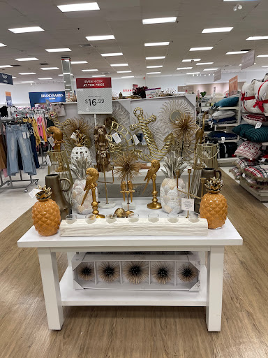 Department Store «Marshalls & HomeGoods», reviews and photos, 20515 Biscayne Blvd, Aventura, FL 33180, USA