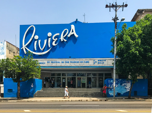 Theaters with children in Havana