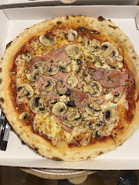 Plats et boissons du Pizzeria Adelia Pizza à Antibes - n°14