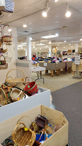 Thrift Store «Re-Uzit Shop of New Holland», reviews and photos, 707 W Main St, New Holland, PA 17557, USA