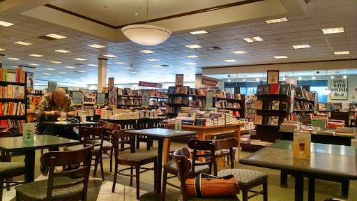 Book Store «Barnes & Noble», reviews and photos, 4940 Monroe St, Toledo, OH 43623, USA