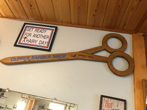 Barber Shop «Clipper Barber Shop», reviews and photos, 864 Commercial St SE, Salem, OR 97302, USA