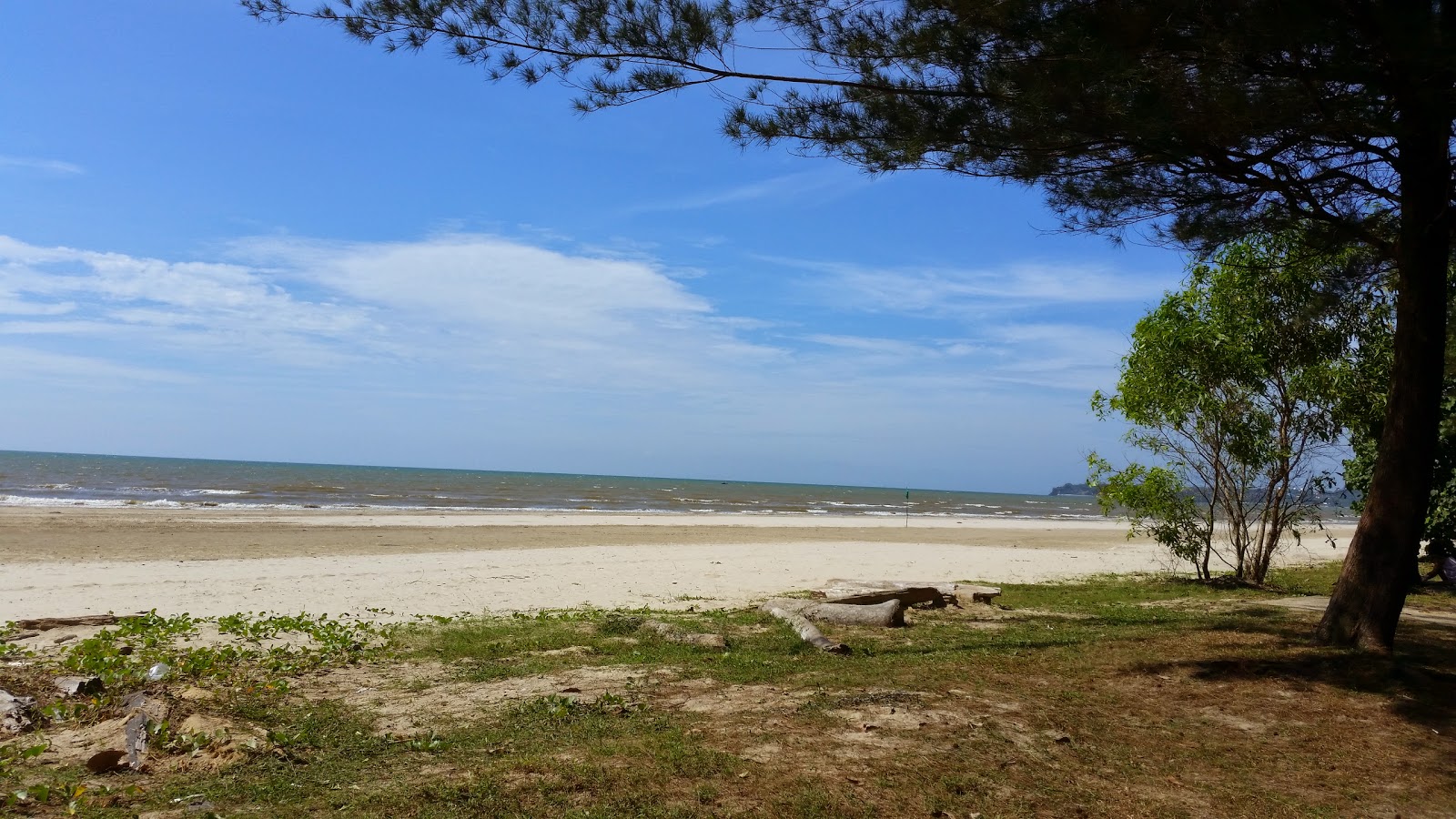 Foto di Tanjung Lobang Beach area servizi