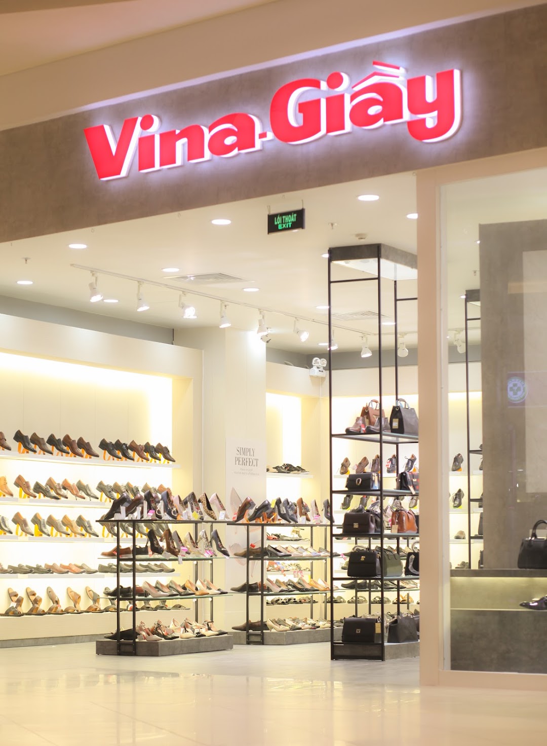 Vina-Giầy 406a CMT8