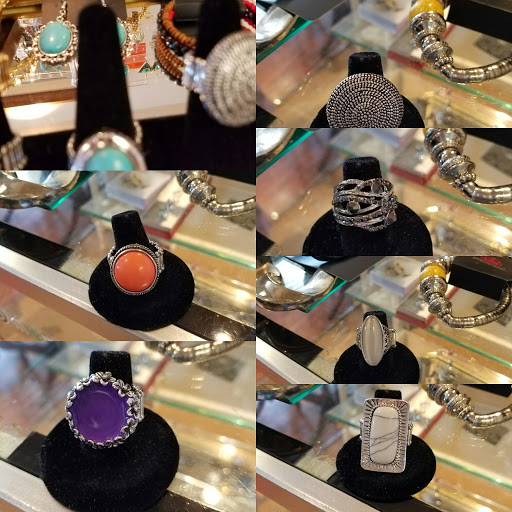 Consignment Shop «Brand Used Thrift And Consignment Shop», reviews and photos, 157 Dolson Ave, Middletown, NY 10940, USA