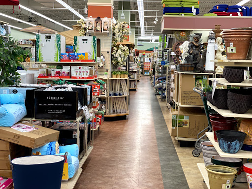 Home Goods Store «Christmas Tree Shops», reviews and photos, 9819 W Broad St, Glen Allen, VA 23060, USA