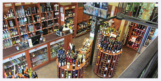 Wine Store «Inwood Hill Spirits & Wine Room», reviews and photos, 5057 Broadway, New York, NY 10034, USA