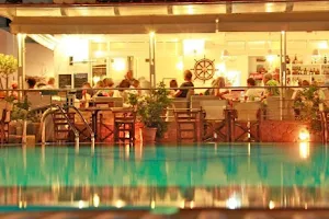 Yacht Club Jamaica Pool Bar image