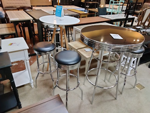 Bedroom Furniture Store «Furniture & Mattress World», reviews and photos, 4020 E Thomas Rd, Phoenix, AZ 85018, USA