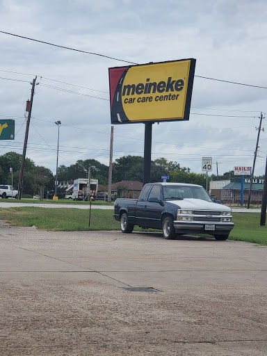 Auto Repair Shop «Meineke Car Care Center», reviews and photos, 1215 Decker Dr, Baytown, TX 77520, USA