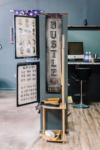 Vaporizer Store «Vapor Trails & Tattoo Ink», reviews and photos, 2900 Carlisle Rd, Dover, PA 17315, USA