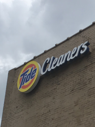 Dry Cleaner «Deering Cleaners Downtown», reviews and photos, 602 N Capitol Ave, Indianapolis, IN 46204, USA