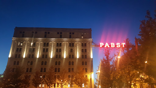 Brewery «Best Place at the Historic Pabst Brewery», reviews and photos, 901 W Juneau Ave, Milwaukee, WI 53233, USA