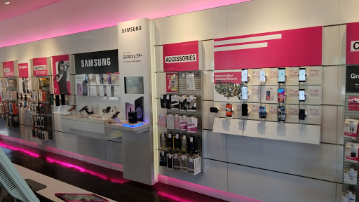 Cell Phone Store «T-Mobile», reviews and photos, 738 W Arrow Hwy, San Dimas, CA 91773, USA