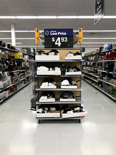 Discount Store «Walmart», reviews and photos, 1720 E Main St, Woodland, CA 95776, USA