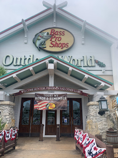 Bass Pro Shops, 10501 Palm River Rd, Tampa, FL 33619, USA, 