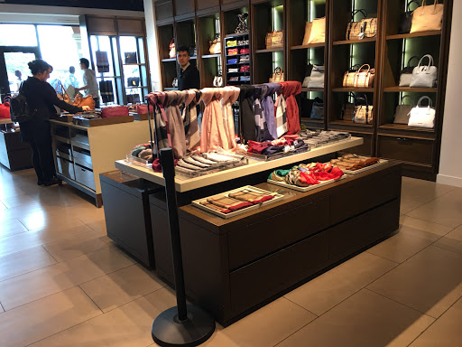 Shopping Mall «San Marcos Premium Outlets», reviews and photos, 3939 I-35, San Marcos, TX 78666, USA