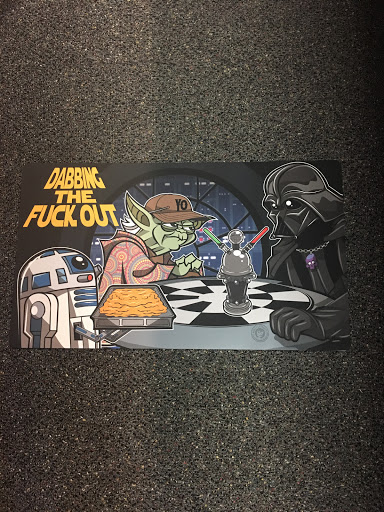 Vaporizer Store «Tha Head Shop Smoke Shop», reviews and photos, 737 E 9 Mile Rd, Ferndale, MI 48220, USA