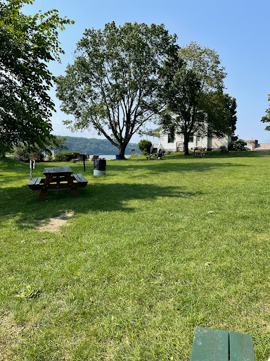 Park «Quiet Cove Riverfront Park», reviews and photos, 1 Clear Water Dr, Poughkeepsie, NY 12601, USA