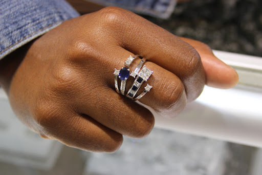 Diamond Dealer «Diamond and Jewelry Gallery Studio City», reviews and photos, 12456 Ventura Blvd, Studio City, CA 91604, USA