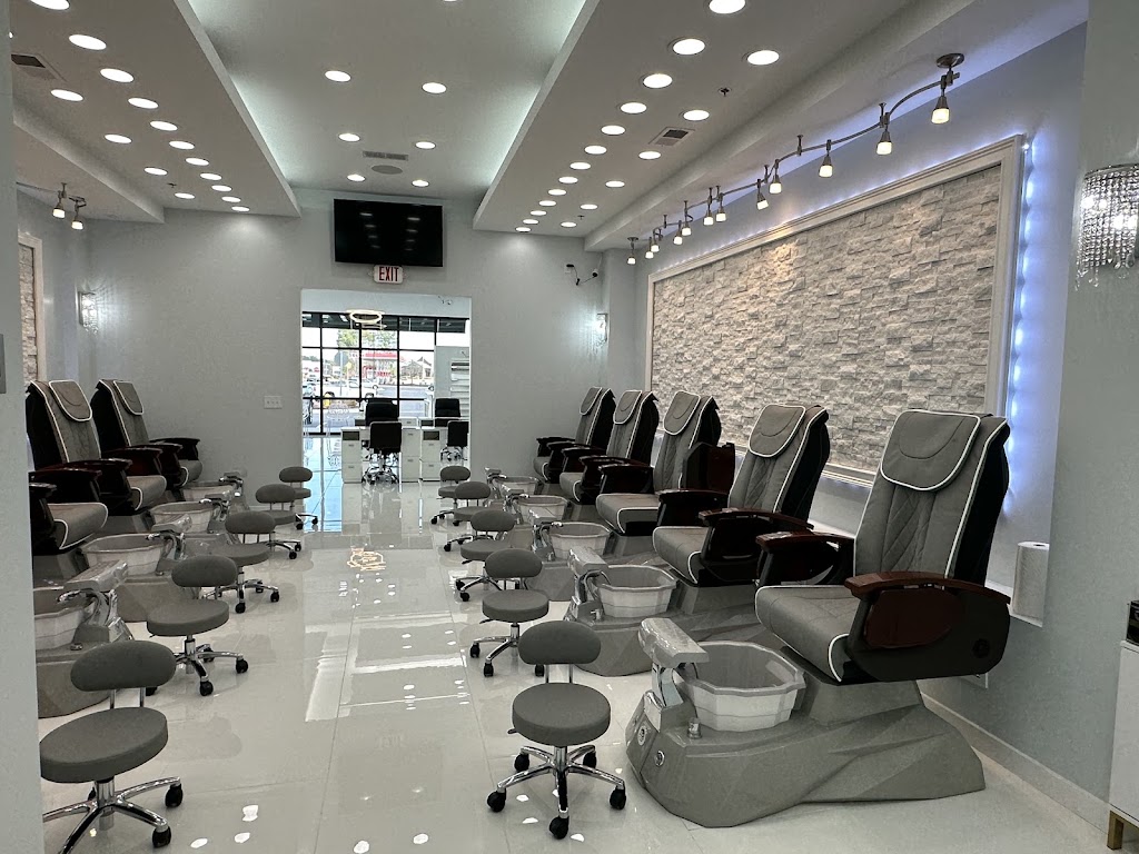 Gossip Nails And Spa 29461